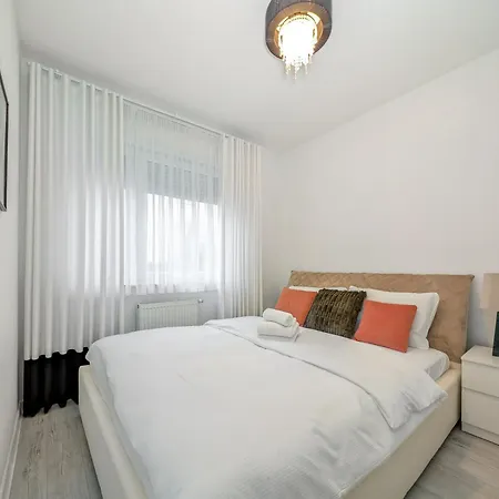 Tarnogaj Superior With Garden By Bookinghost * ヴロツワフ