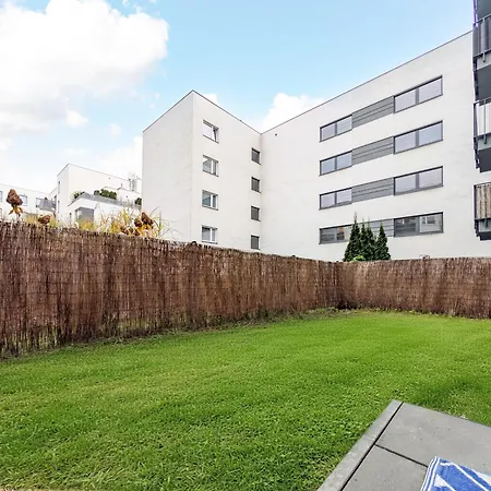 Tarnogaj Superior With Garden By Bookinghost アパート